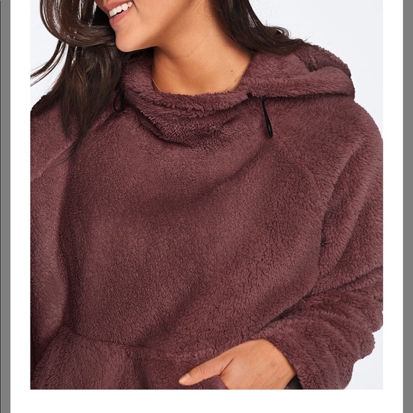 NEW VS PINK TEDDY PULLOVER SWEATER SMALL - Picture 3 of 5